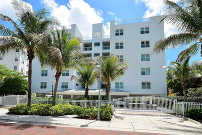 650 GOLDEN GATE Point, Sarasota, FL, 34236 — photo 2
