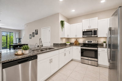 633 ROYAL EMPRESS Drive, Ruskin, FL, 33570 — photo 2