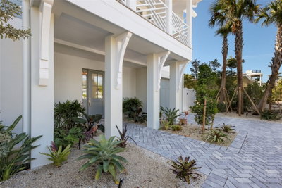 215 SYCAMORE Avenue, Anna Maria, FL, 34216 — photo 2