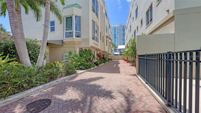 235 COCOANUT Avenue, Sarasota, FL, 34236 — photo 2
