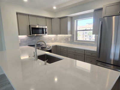 1300 PORTOFINO Drive, Sarasota, FL, 34242 — photo 2