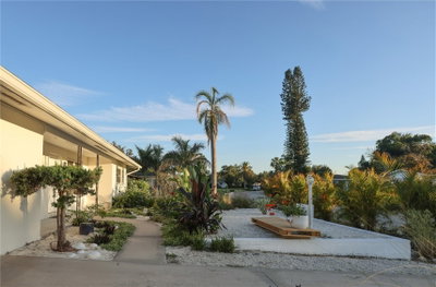 2513 CROTON Avenue, Sarasota, FL, 34239 — photo 2