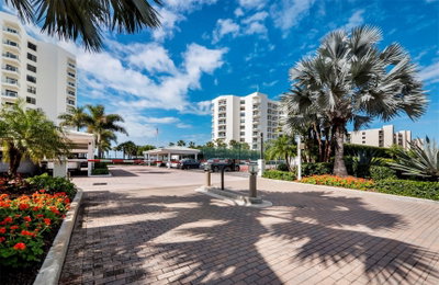 1050 LONGBOAT CLUB Road, Longboat Key, FL, 34228 — photo 2