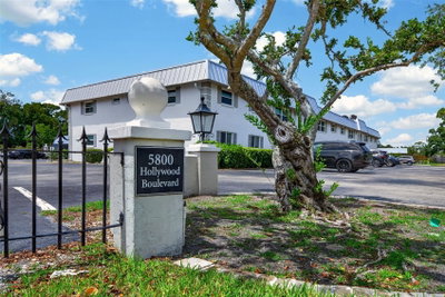5800 HOLLYWOOD Boulevard, Sarasota, FL, 34231 — photo 2