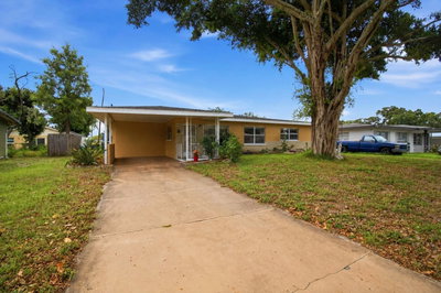 330 CROSBY Court, Sarasota, FL, 34237 — photo 2