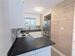 2155 WOOD Street, Sarasota, FL, 34237 — photo 2