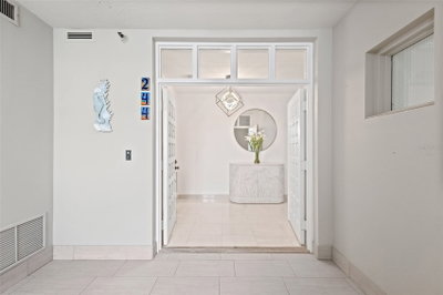2450 HARBOURSIDE Drive, Longboat Key, FL, 34228 — photo 2