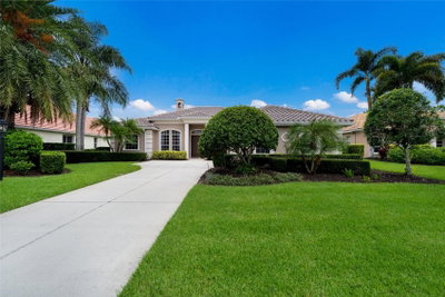 7058 TWIN HILLS Terrace, Lakewood Ranch, FL, 34202 — photo 2