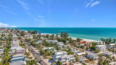 2918 GULF Drive, Holmes Beach, FL, 34217 — photo 2