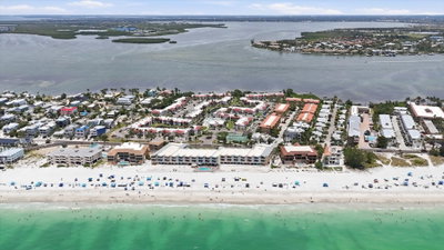 1801 GULF Drive, Bradenton Beach, FL, 34217 — photo 2