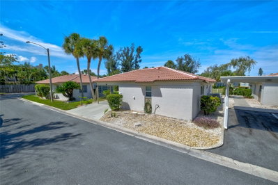 161 VISTA HERMOSA Circle, Sarasota, FL, 34242 — photo 2