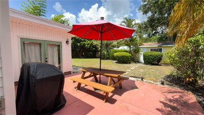 2475 PAULSTAN Court, Sarasota, FL, 34237 — photo 2
