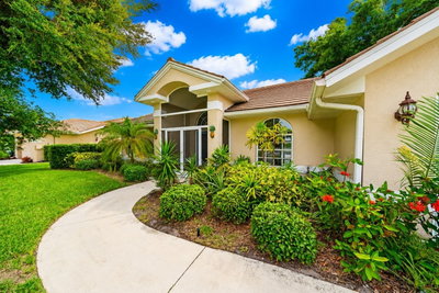 555 PARK ESTATES Square, Venice, FL, 34293 — photo 2