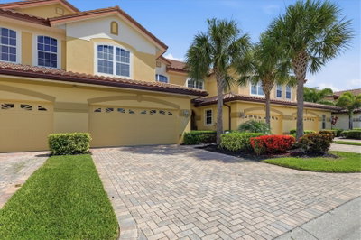 8434 MIRAMAR Way, Lakewood Ranch, FL, 34202 — photo 2