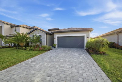 5250 CORAL REEF Way, Lakewood Ranch, FL, 34211 — photo 2
