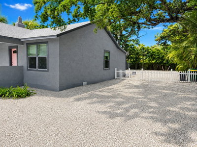 1235 32ND Street, Sarasota, FL, 34234 — photo 2