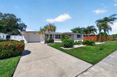 3141 REGATTA Circle, Sarasota, FL, 34231 — photo 2