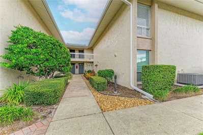 2121 WOOD Street, Sarasota, FL, 34237 — photo 2