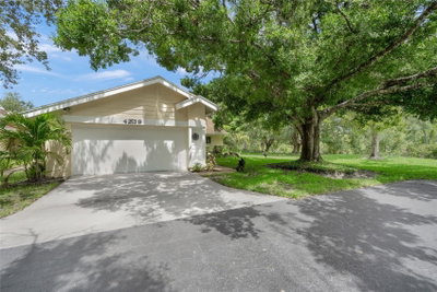 4239 CARRIAGE Drive, Sarasota, FL, 34241 — photo 2