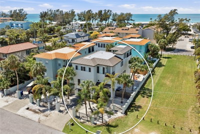 4006 5TH Avenue, Holmes Beach, FL, 34217 — photo 2
