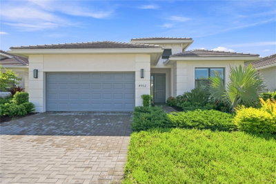 4952 FAIRHOPE Circle, Lakewood Ranch, FL, 34211 — photo 2
