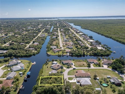 18090 PETOSKEY Circle, Port Charlotte, FL, 33948 — photo 2