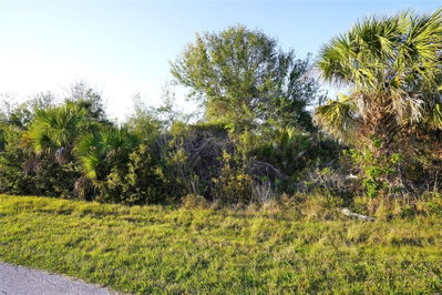 12266 NEWGATE Avenue, Port Charlotte, FL, 33981 — photo 2