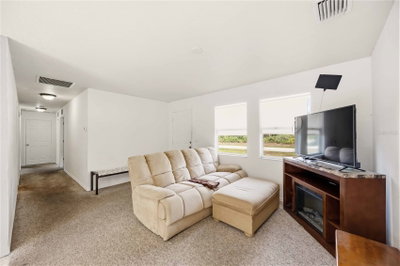 105 BISCAYNE Drive, Port Charlotte, FL, 33953 — photo 2