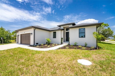 9590 HONEYMOON Drive, Port Charlotte, FL, 33981 — photo 2