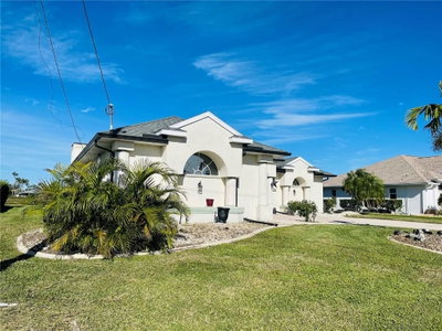 8 SPORTSMAN Terrace, Rotonda West, FL, 33947 — photo 2