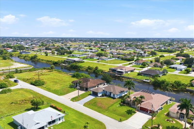 1219 9TH Place, Cape Coral, FL, 33993 — photo 2