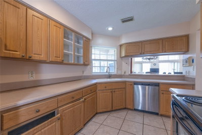 29 CHEROKEE Court, Palm Coast, FL, 32137 — photo 2