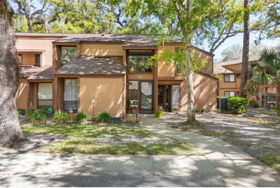 8 FAIRWAYS Circle, Palm Coast, FL, 32137 — photo 2