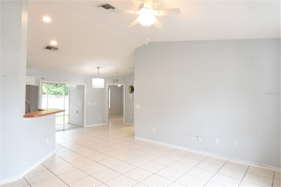 407 CIERRA OAKS Circle, Lady Lake, FL, 32159 — photo 2