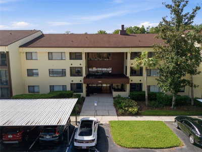 13604 VILLAGE Drive, Tampa, FL, 33618 — photo 2