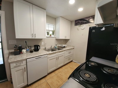 677 WARNER Street, Groveland, FL, 34736 — photo 2