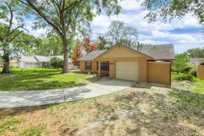 207 HOWARD Court, Mascotte, FL, 34753 — photo 2