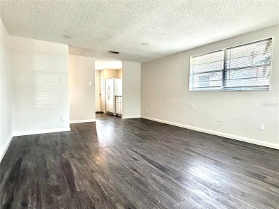 5305 OAKWOOD Court, Tampa, FL, 33610 — photo 2