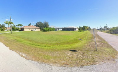 815 28TH Place, Cape Coral, FL, 33993 — photo 2