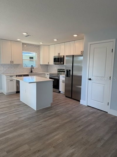 521 SKYLINE Drive, Lakeland, FL, 33801 — photo 2