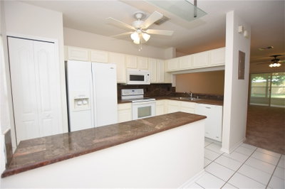 2308 LAKE WOODBERRY Circle, Brandon, FL, 33510 — photo 2