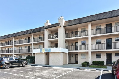 102 CAPRI ISLES Boulevard, Venice, FL, 34292 — photo 2