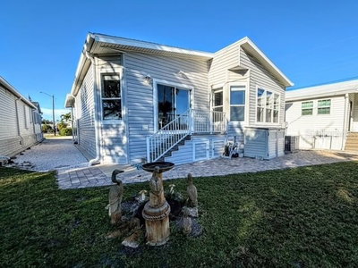822 WATERWAY, Venice, FL, 34285 — photo 2