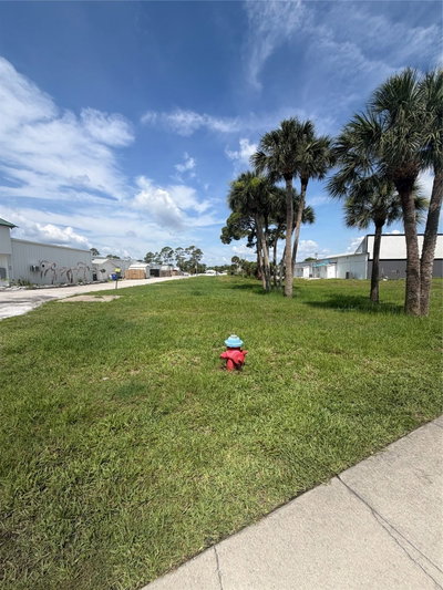 S RIDGEWOOD Avenue, Edgewater, FL, 32141 — photo 2