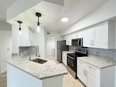 725 CREST PINES Drive, Orlando, FL, 32828 — photo 2