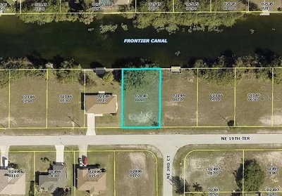 335 19TH Terrace, Cape Coral, FL, 33909 — photo 2