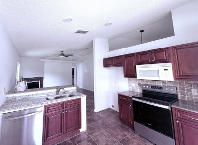 7219 EDGEWATER SHORES Court, Orlando, FL, 32810 — photo 2
