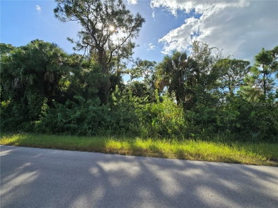 454 NAPLES Avenue, Lehigh Acres, FL, 33974 — photo 2
