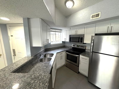 1924 LAKE ATRIUMS Circle, Orlando, FL, 32839 — photo 2