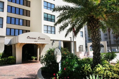 2947 ATLANTIC Avenue, Daytona Beach, FL, 32118 — photo 2